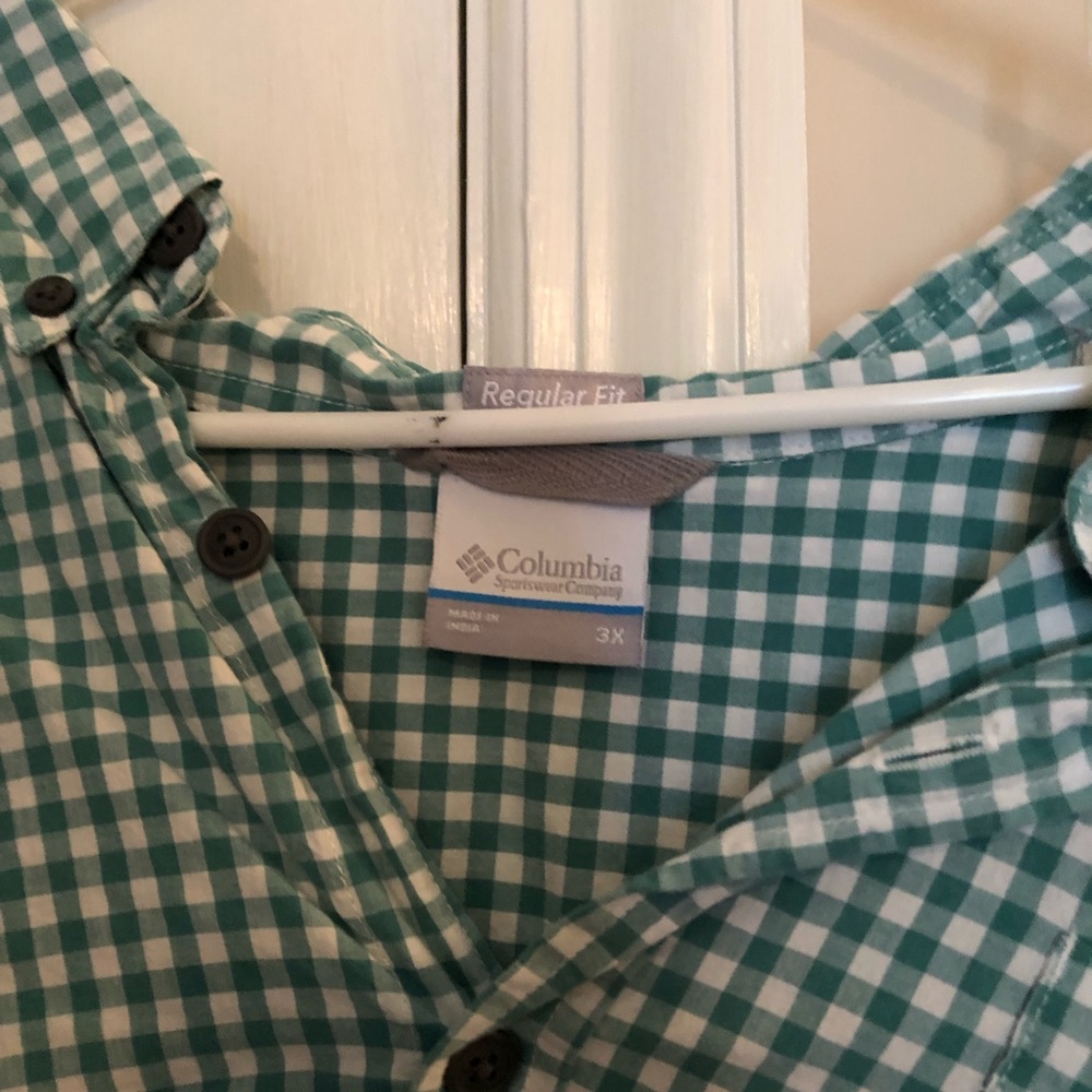 Columbia dress button down shirt